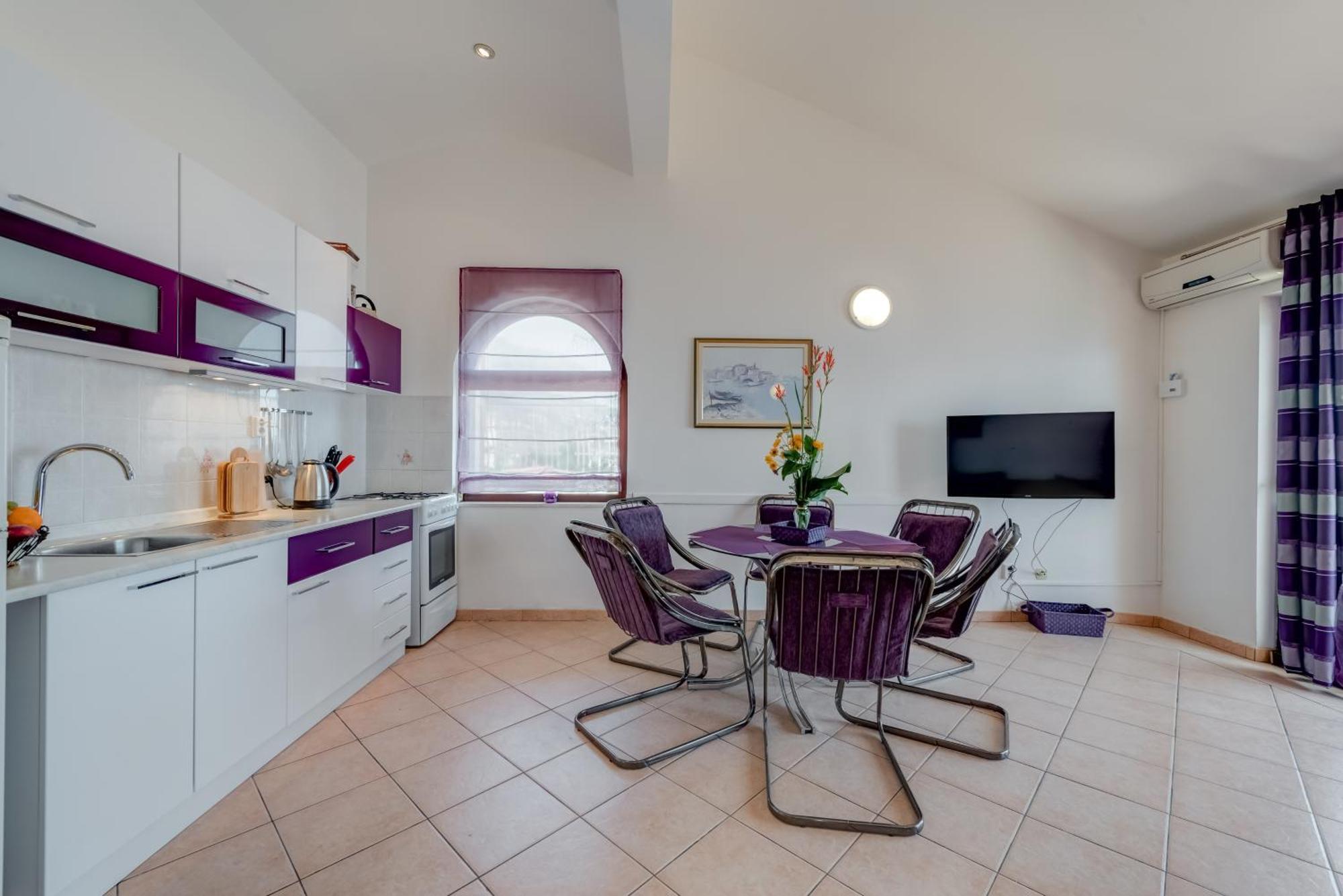 Apartment Majda *